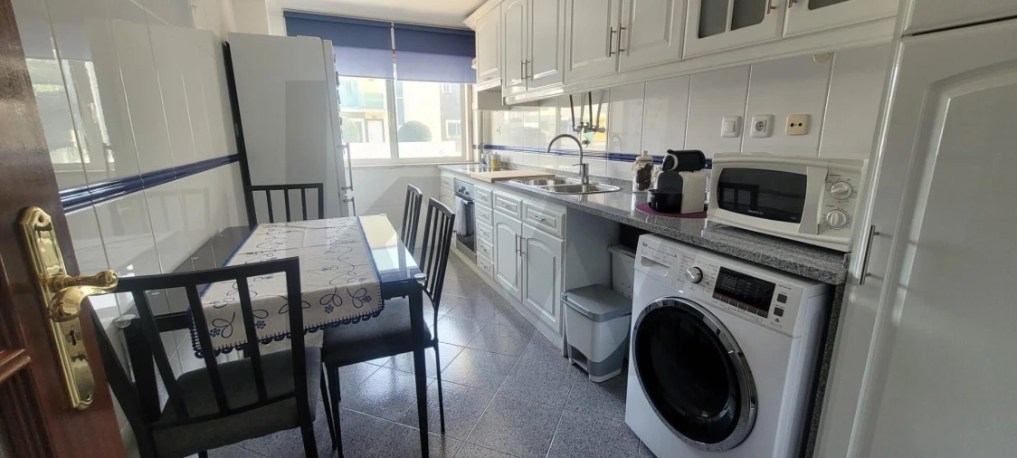 Apartamento T1 para Venda em Massamá e Monte Abraão Foto 11