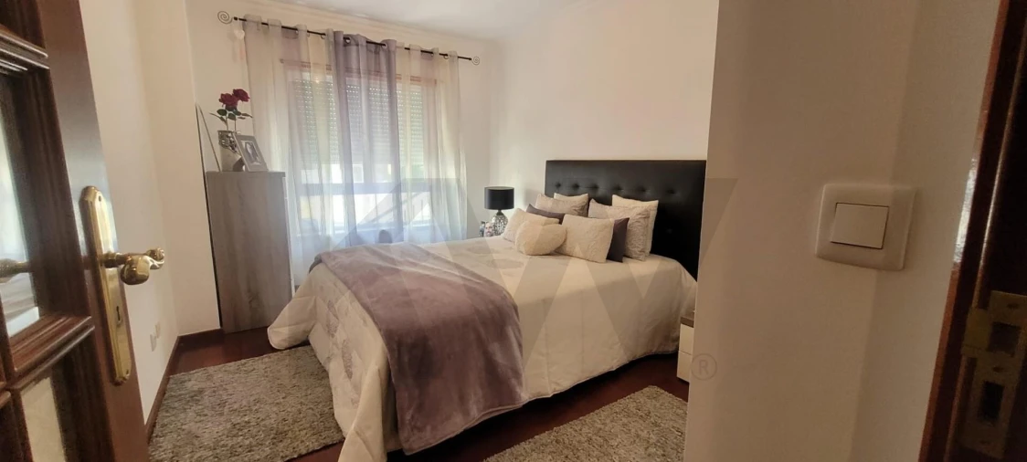 Apartamento T1 para Venda em Massamá e Monte Abraão Foto 16