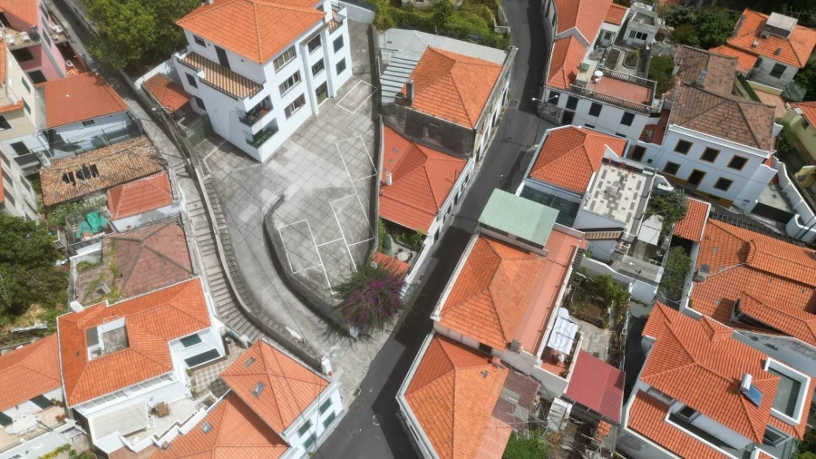 Moradia T2 para Venda em Funchal (Santa Maria Maior) Foto 31