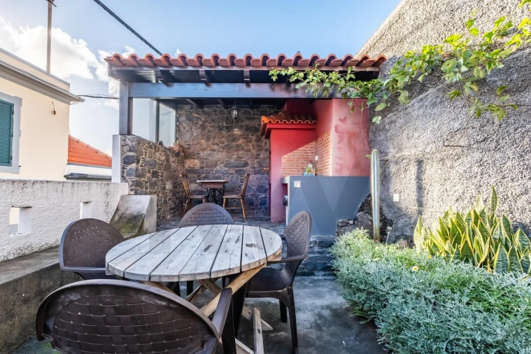 Moradia T2 para Venda em Funchal (Santa Maria Maior) Foto 24