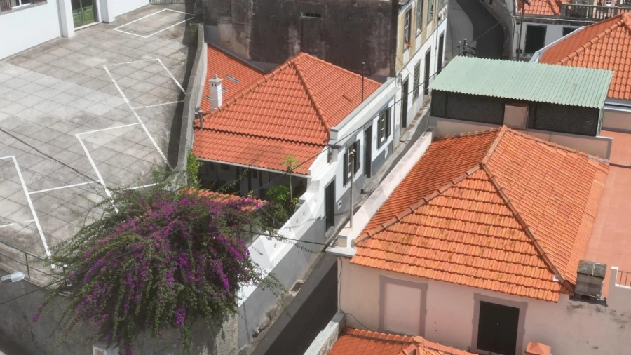 Moradia T2 para Venda em Funchal (Santa Maria Maior) Foto 32