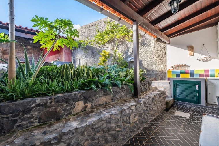 Moradia T2 para Venda em Funchal (Santa Maria Maior) Foto 28