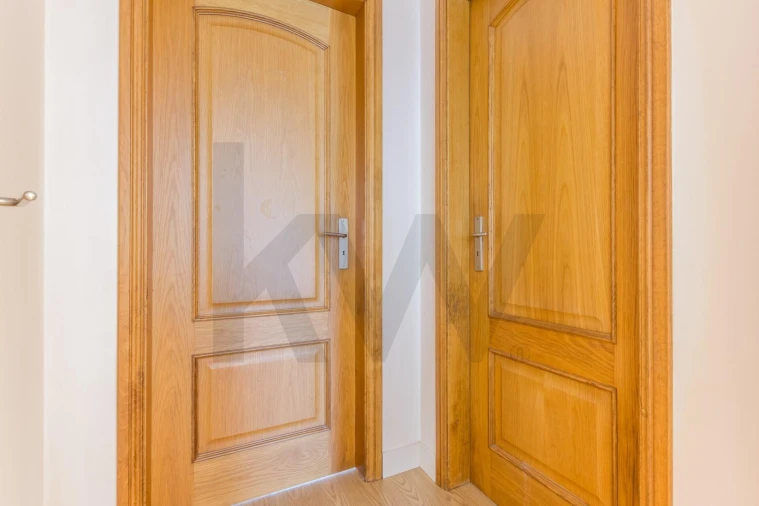 Apartamento T2 para Arrendamento em São Domingos de Rana Foto 6