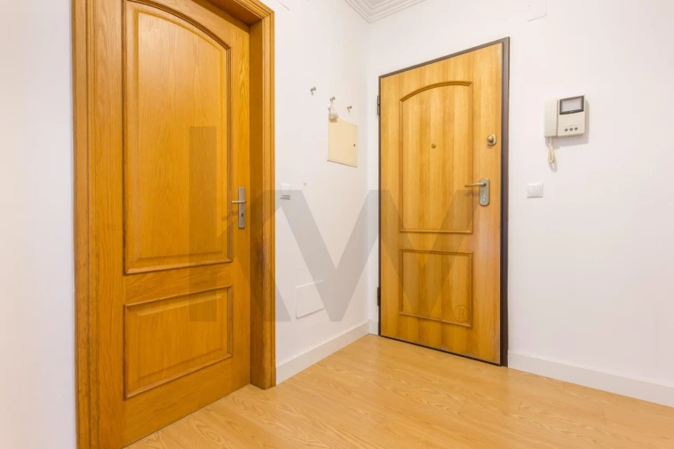 Apartamento T2 para Arrendamento em São Domingos de Rana Foto 17