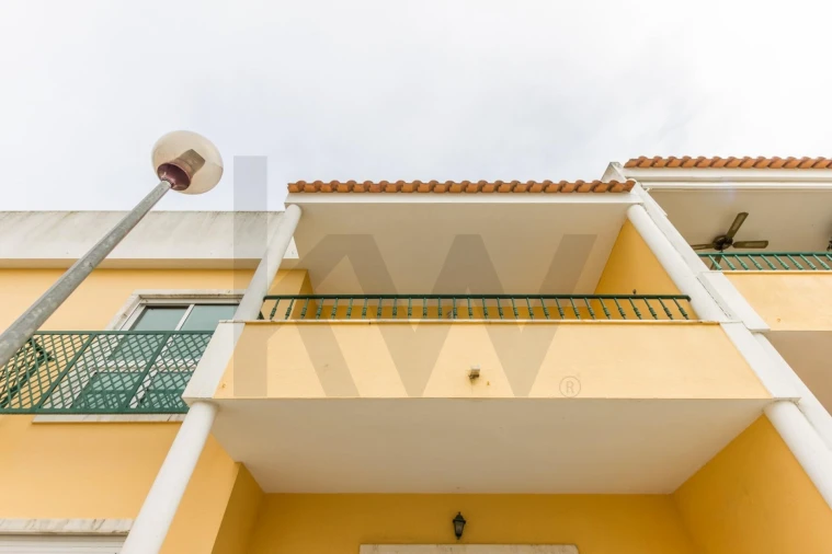 Apartamento T2 para Arrendamento em São Domingos de Rana Foto 24