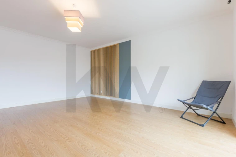 Apartamento T2 para Arrendamento em São Domingos de Rana Foto 4