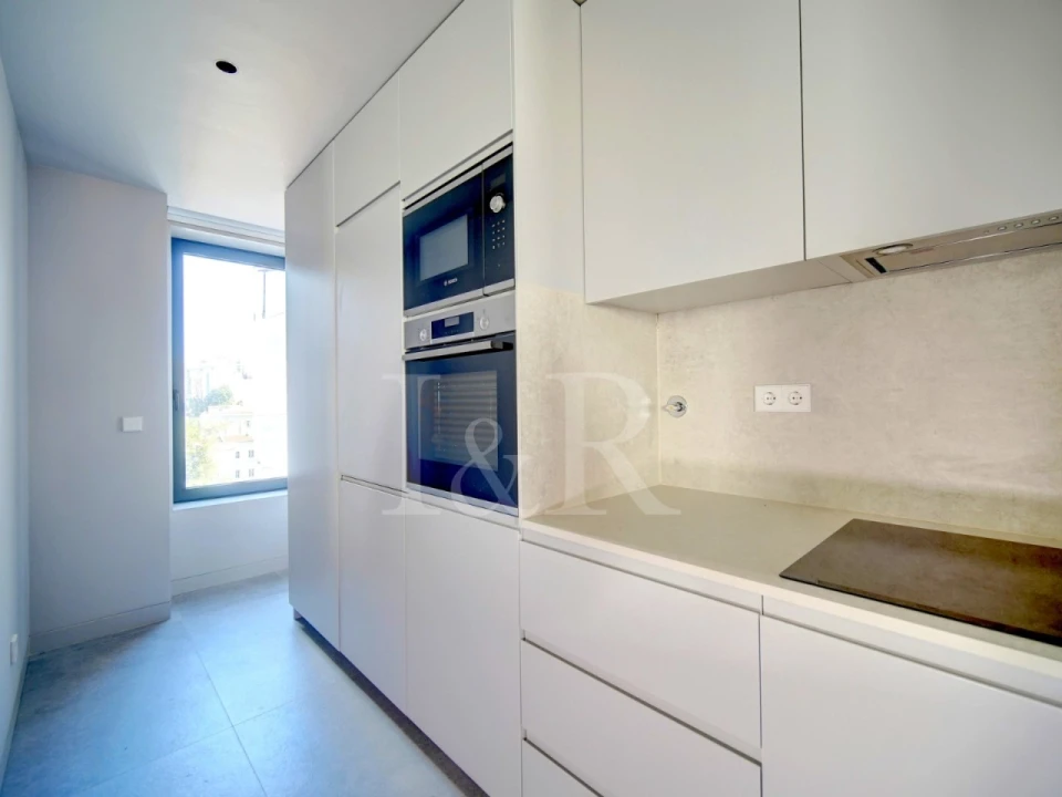 Apartamento T1 para Venda em Avenidas Novas Foto 3