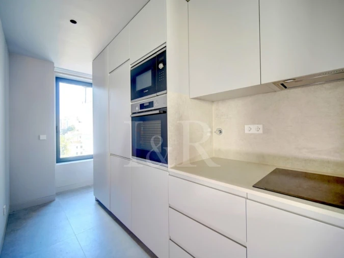 Apartamento T1 para Venda em Avenidas Novas Foto 3