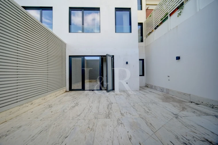 Apartamento T1 para Venda em Avenidas Novas Foto 2