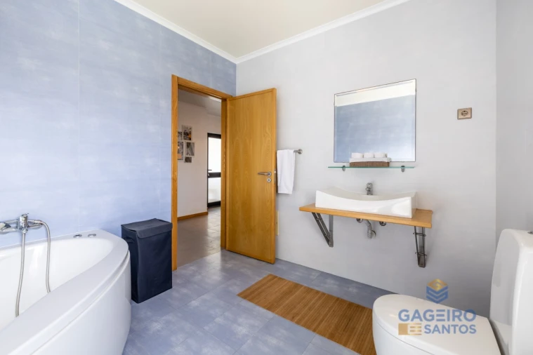 Apartamento T3 para Venda em São Martinho do Porto Foto 14