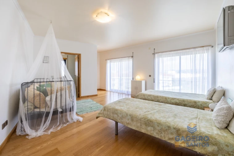 Apartamento T3 para Venda em São Martinho do Porto Foto 17