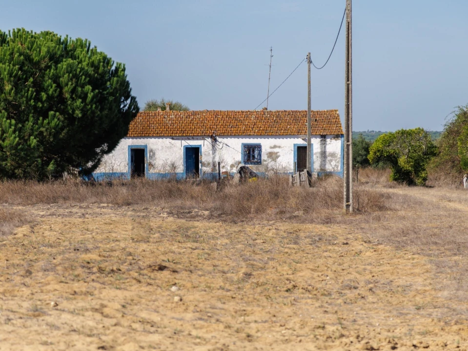 Terreno para Venda em Santa Maria do Castelo e Santiago e Santa Susana Foto 5