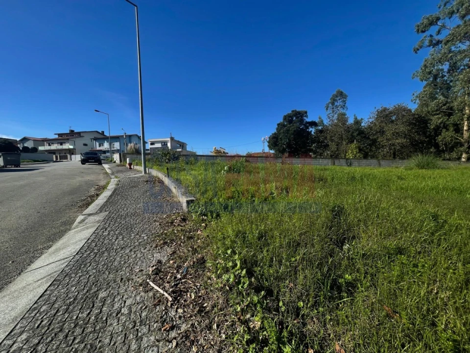 Terreno para Venda em Laundos Foto 7