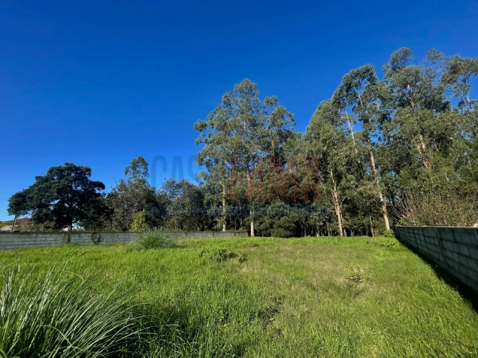 Terreno para Venda em Laundos Foto 1