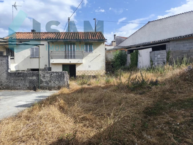 Moradia T3 para Venda em Aguiar da Beira e Coruche Foto 2