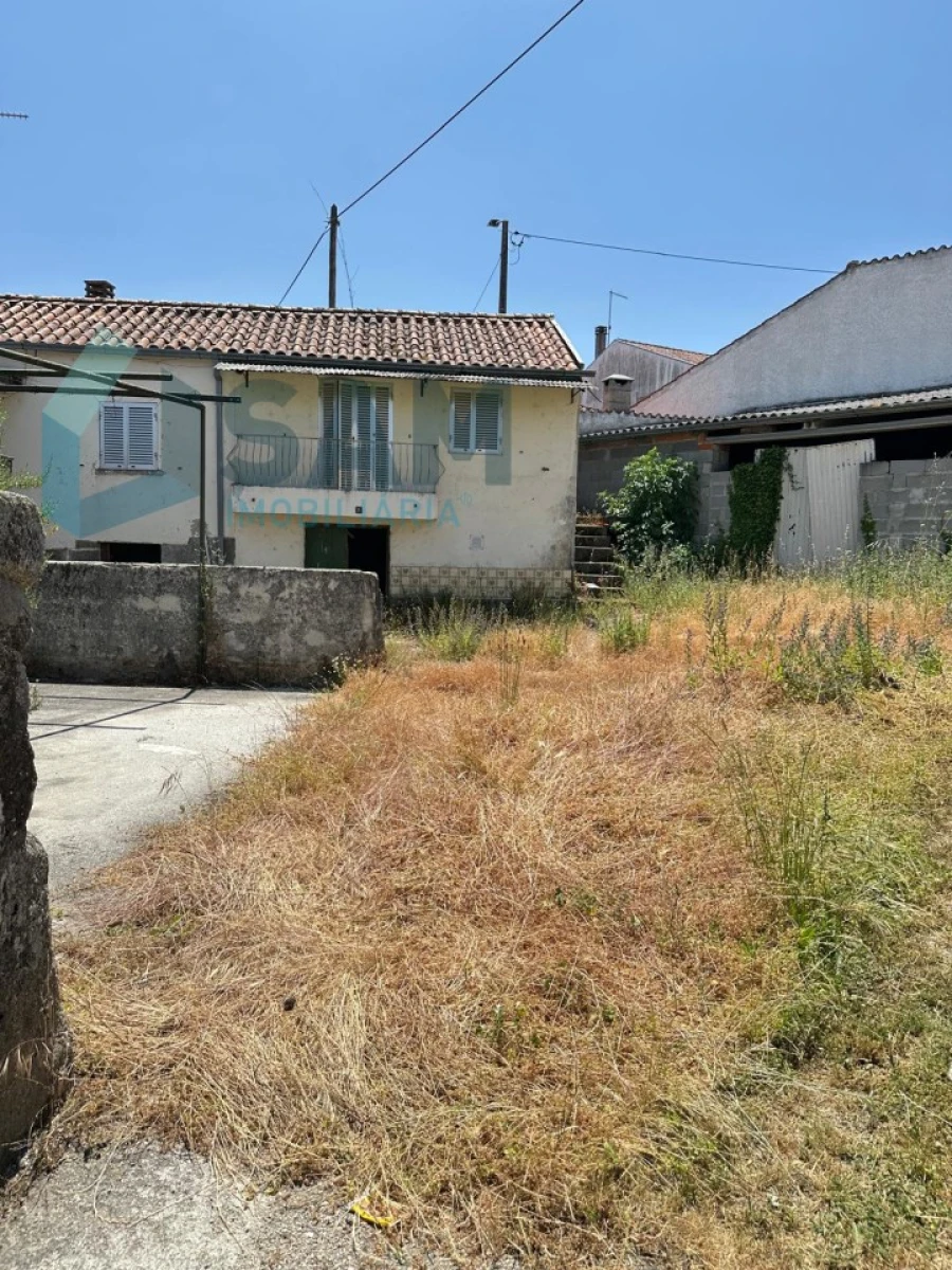 Moradia T3 para Venda em Aguiar da Beira e Coruche Foto 26