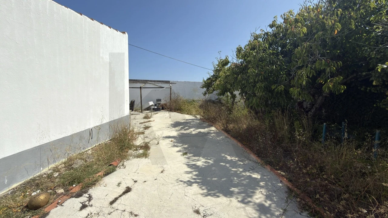 Moradia T2 para Venda em Carvalhal Foto 5