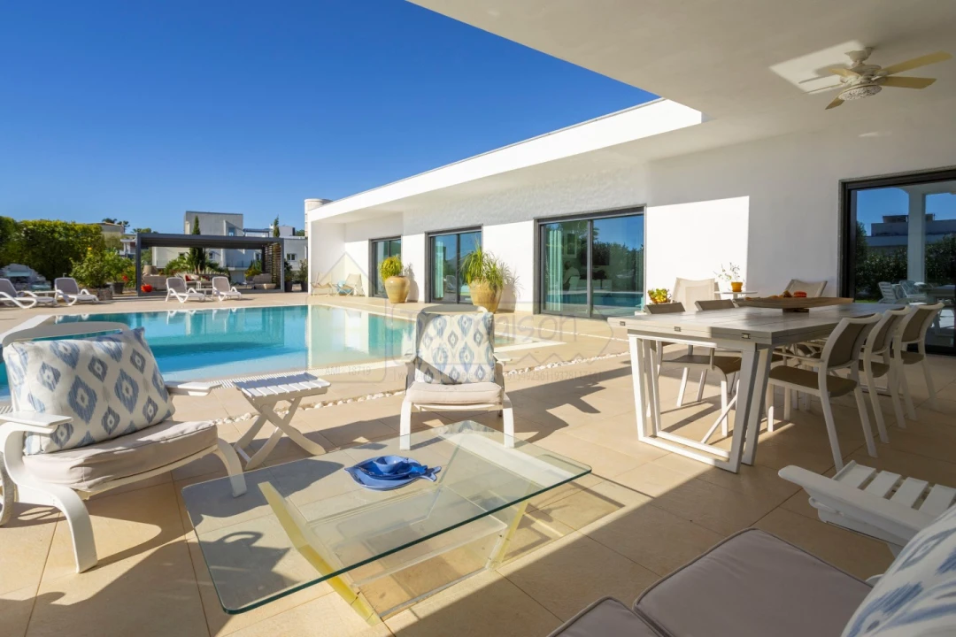 Moradia T3 para Venda em Quelfes Foto 3