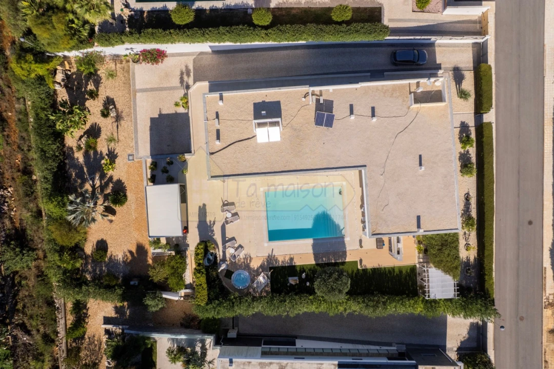 Moradia T3 para Venda em Quelfes Foto 9