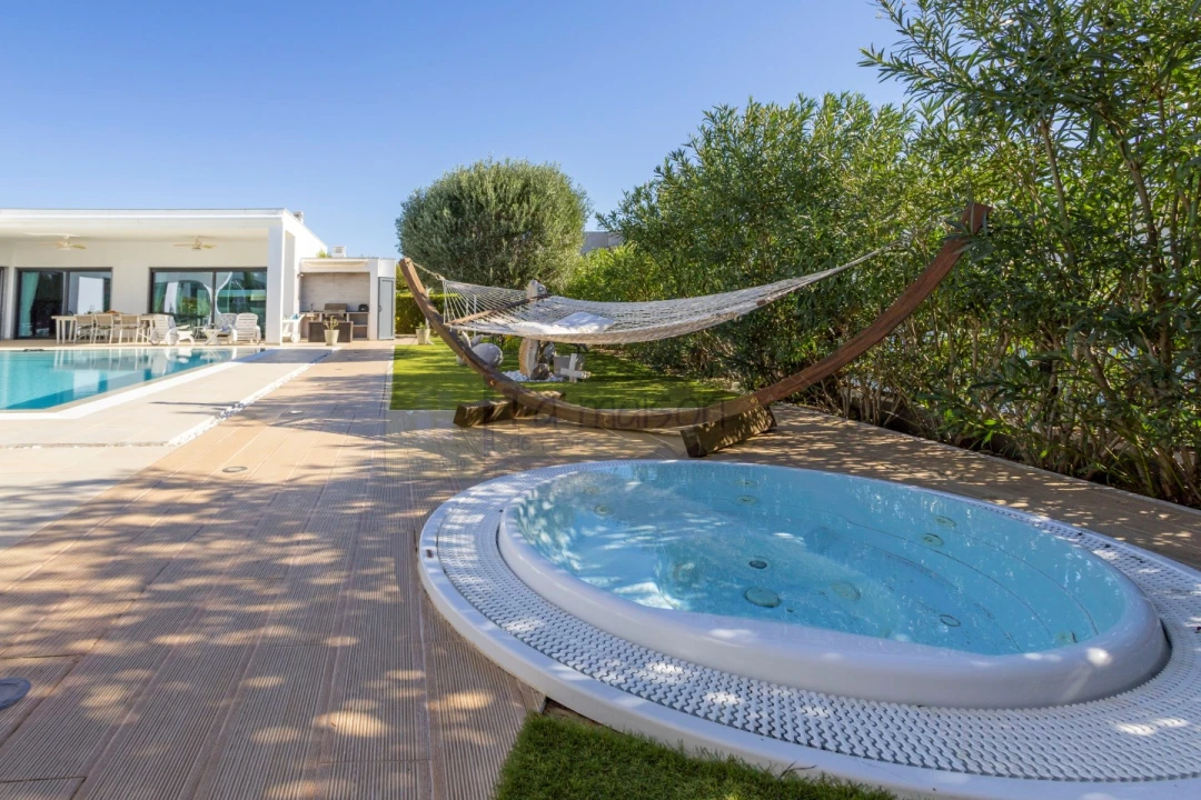 Moradia T3 para Venda em Quelfes Foto 20