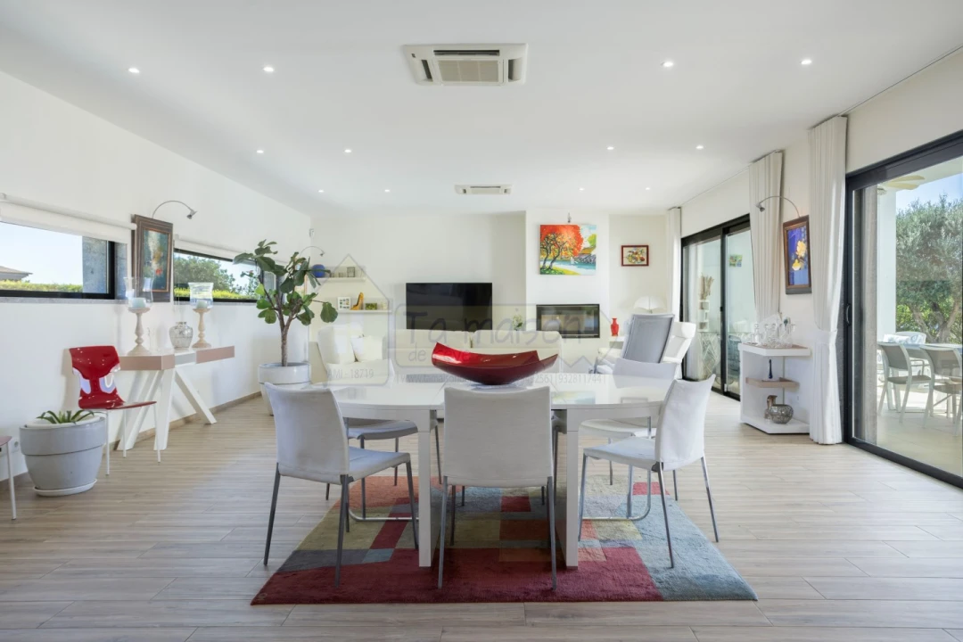 Moradia T3 para Venda em Quelfes Foto 25