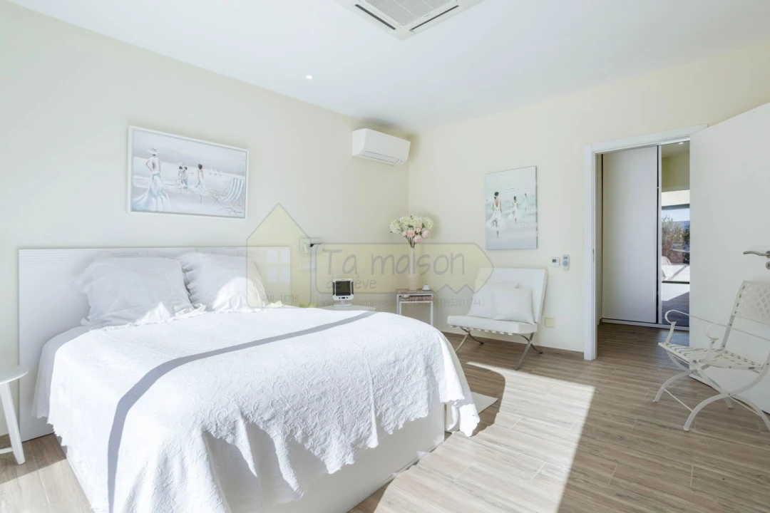 Moradia T3 para Venda em Quelfes Foto 40