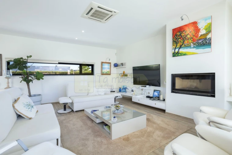 Moradia T3 para Venda em Quelfes Foto 29