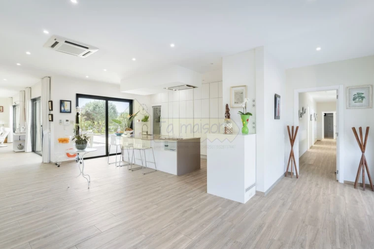 Moradia T3 para Venda em Quelfes Foto 36