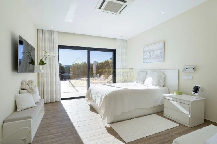 Moradia T3 para Venda em Quelfes Foto 38