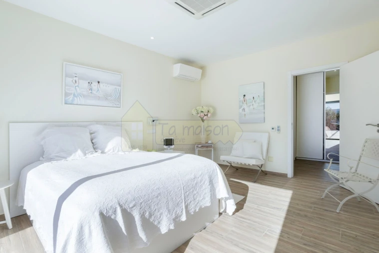 Moradia T3 para Venda em Quelfes Foto 40