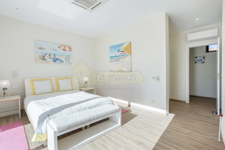 Moradia T3 para Venda em Quelfes Foto 45