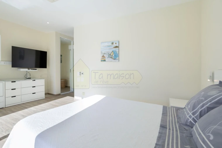 Moradia T3 para Venda em Quelfes Foto 48