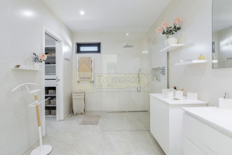 Moradia T3 para Venda em Quelfes Foto 50