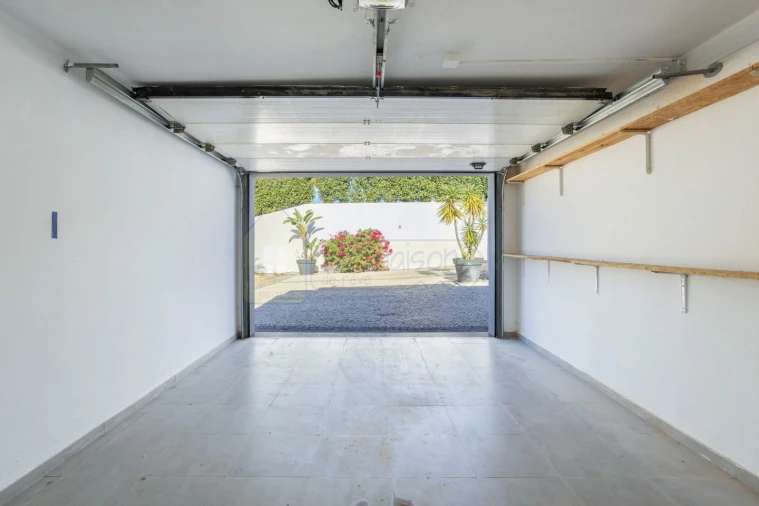 Moradia T3 para Venda em Quelfes Foto 57