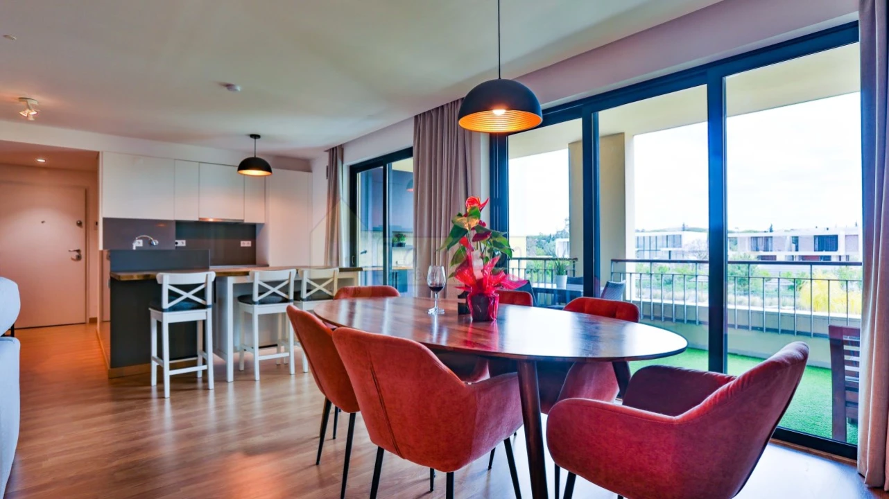 Apartamento T2 para Venda em Quarteira Foto 14
