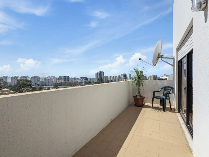 Apartamento T3 para Venda em Portimão Foto 9