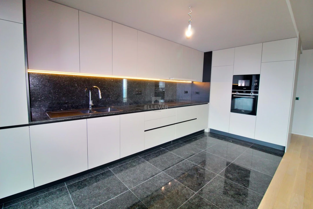 Apartamento T2 para Venda em São Martinho Foto 9