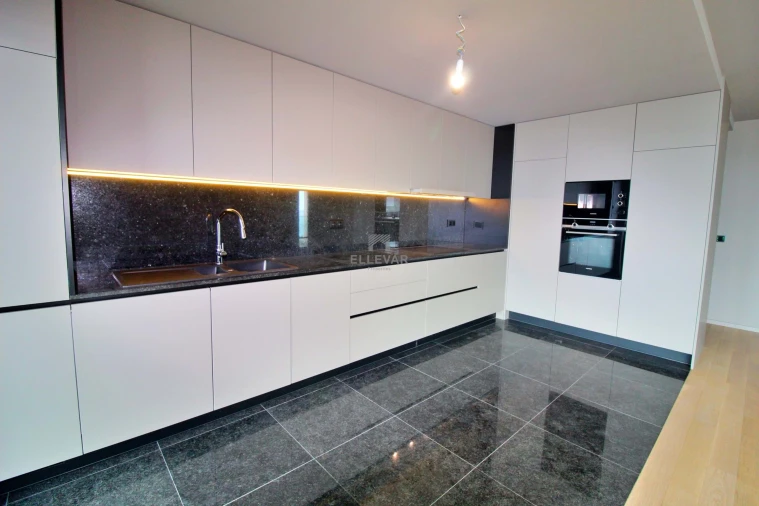 Apartamento T2 para Venda em São Martinho Foto 9