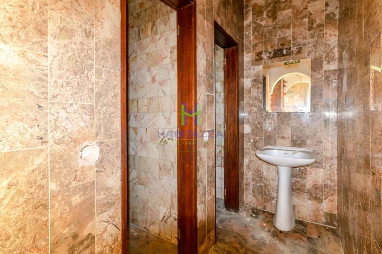 Moradia T6 para Venda em Lagos (São Sebastião e Santa Maria) Foto 8