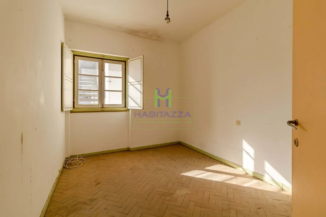 Moradia T6 para Venda em Lagos (São Sebastião e Santa Maria) Foto 37