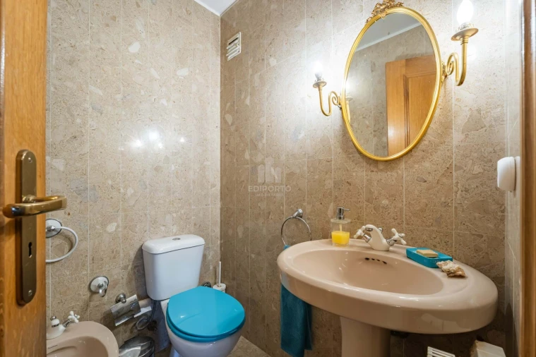 Apartamento T4 para Venda em Santa Marinha e São Pedro da Afurada Foto 8