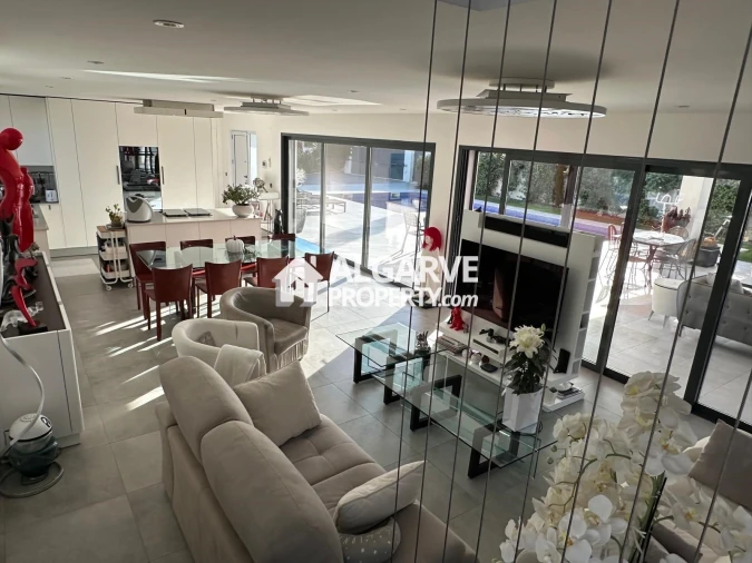 Moradia T3 para Venda em São Silvestre Foto 3