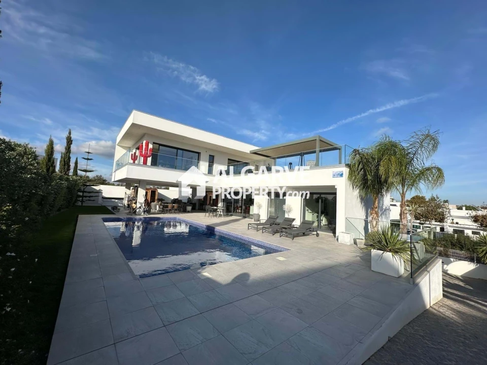 Moradia T3 para Venda em São Silvestre Foto 1