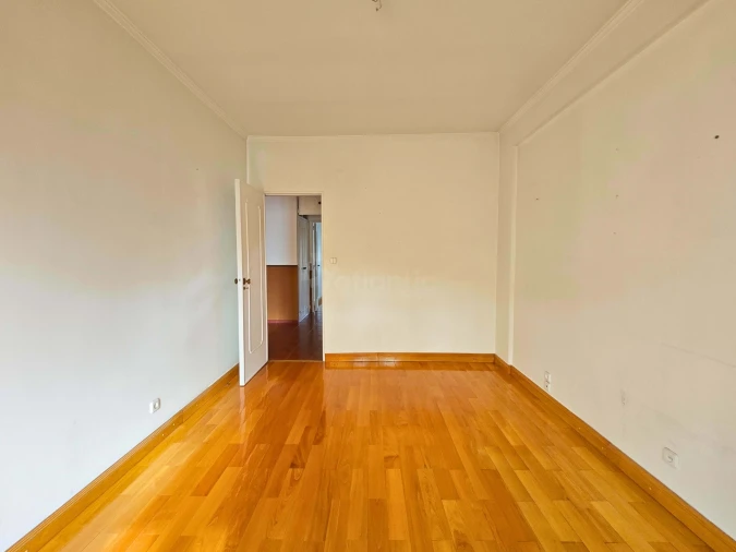 Apartamento T3 para Venda em Venteira Foto 3