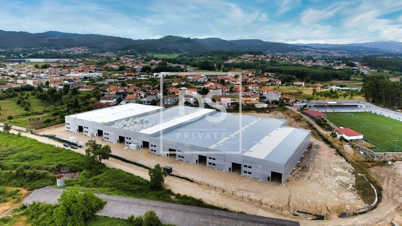 Armazém para Arrendamento em Briteiros Santo Estêvão e Donim Foto 16