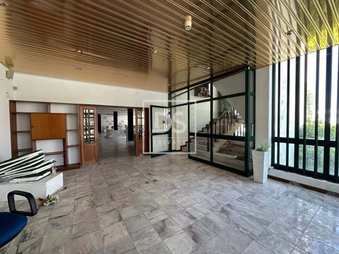 Armazém para Venda em Grijo Foto 5