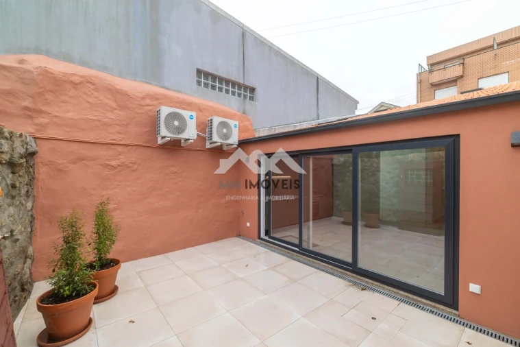 Moradia T2 para Venda em Campanhã Foto 3