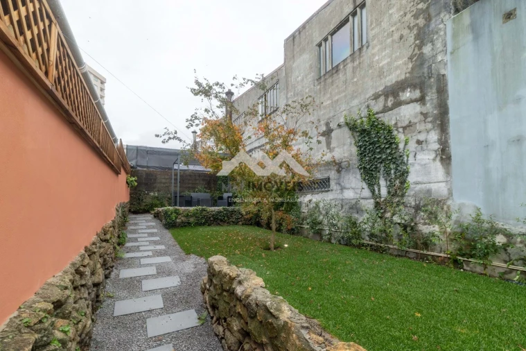 Moradia T2 para Venda em Campanhã Foto 5