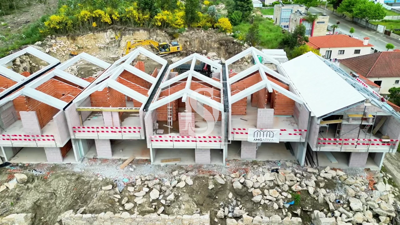 Moradia T3 para Venda em Abragão Foto 25