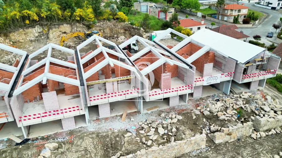 Moradia T3 para Venda em Abragão Foto 27